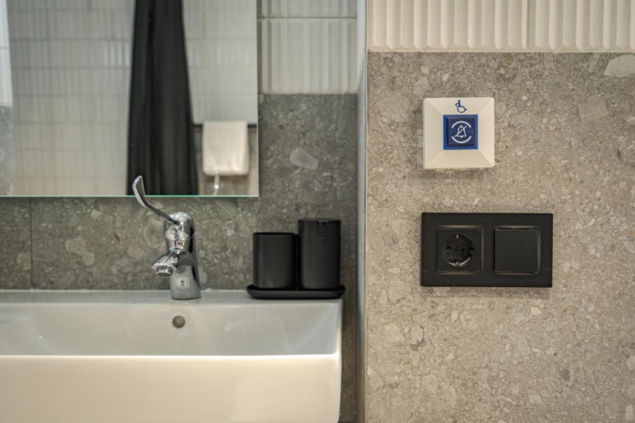 Style Suites By Olala Homes Madrid Exterior photo