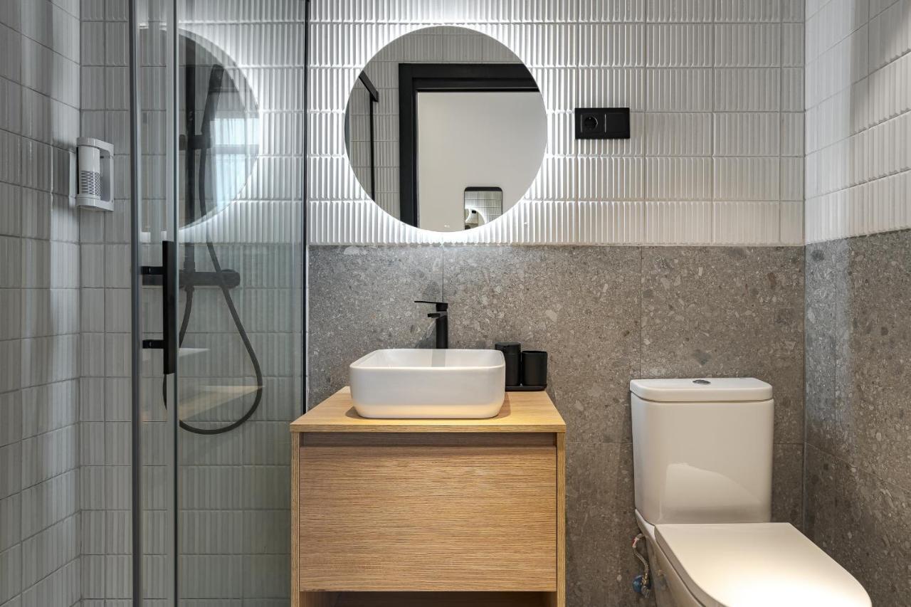 Style Suites By Olala Homes Madrid Exterior photo